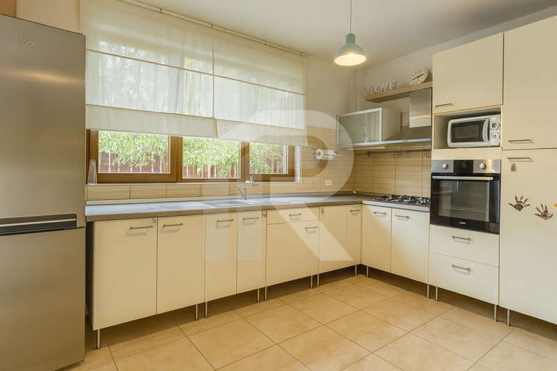 Tartasesti - Dambovita Casa intre doua paduri