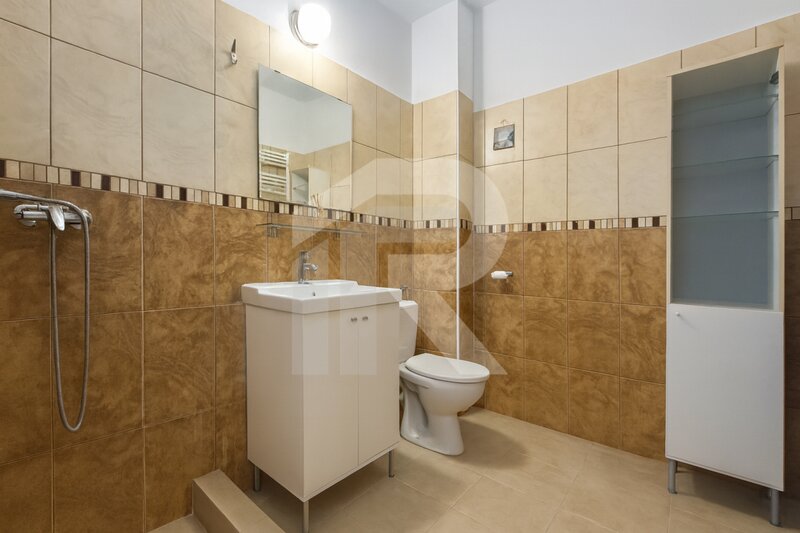 Tartasesti - Dambovita Casa intre doua paduri